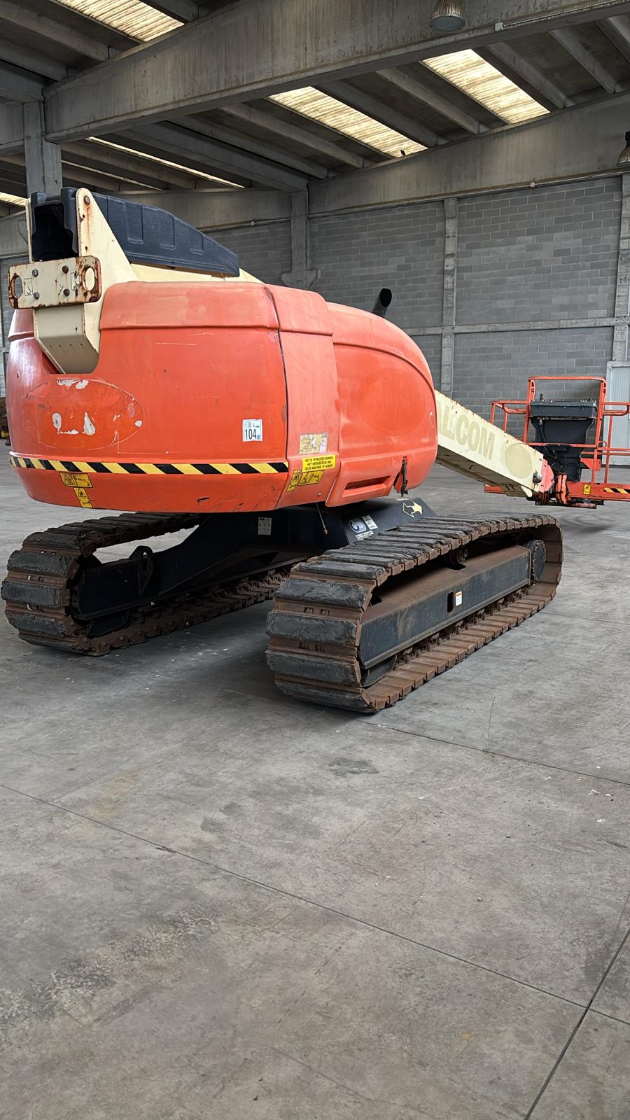 Piattaforma aerea cingolata JLG 600SCG (9)