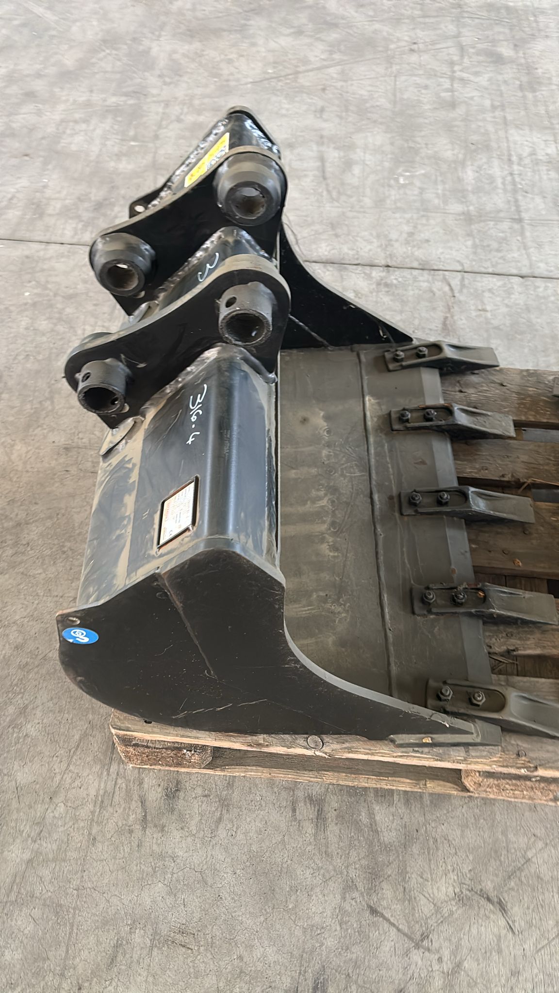 Benna per escavatore – Code 316-4, attacco 30 q