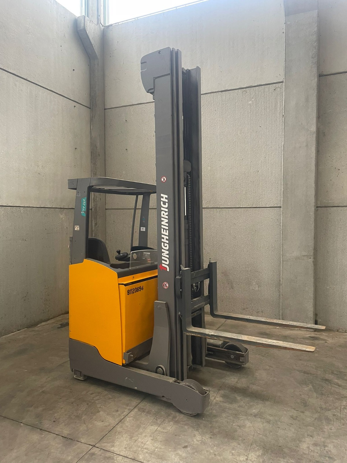 Transpallet retrattile Jungheinrich ETV 214 – 5447