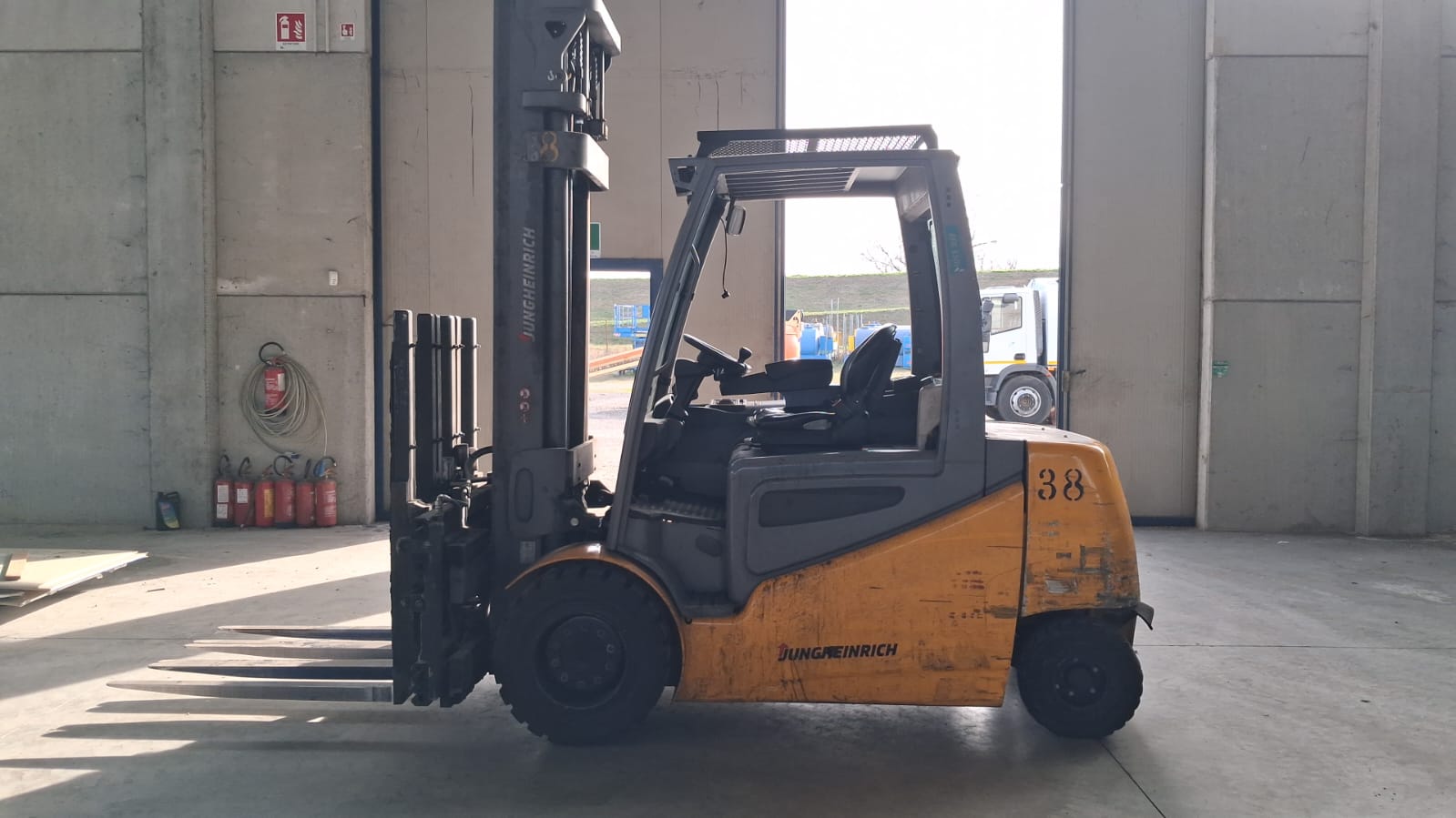 Muletto Elettrico Jungheinrich EFG 550s – 2020 – 4.990 kg – 5 m 0005