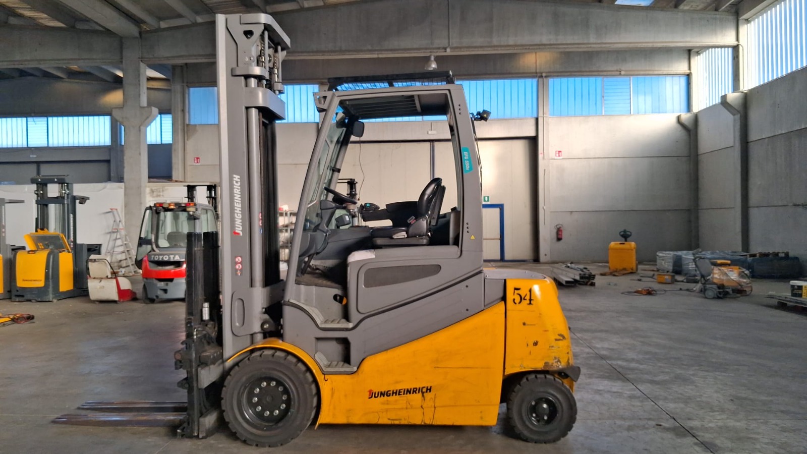 Muletto Elettrico Jungheinrich EFG 550s – 2022 – Duplex – 4.990 kg – 5 m _ 2