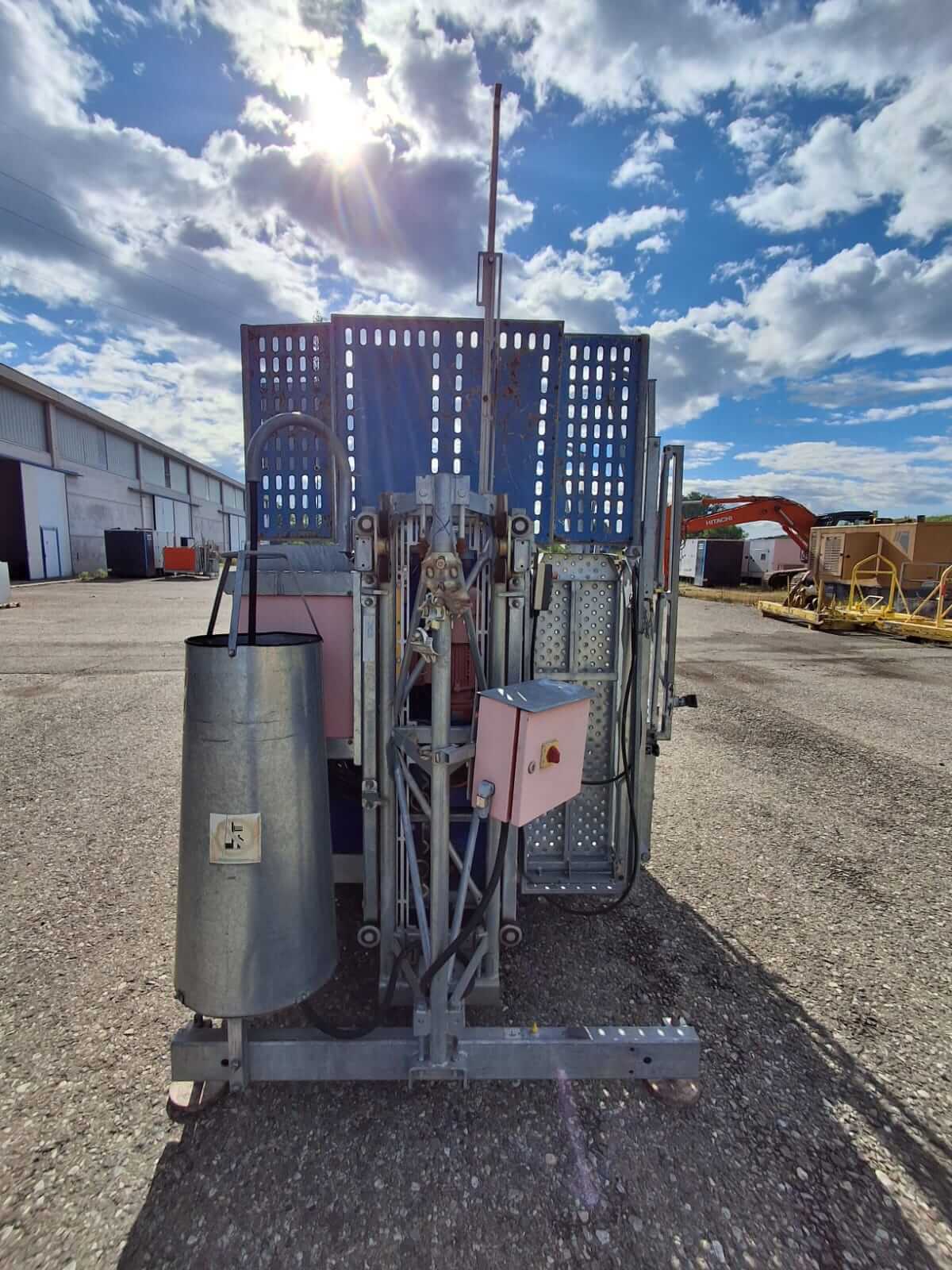 Montacarichi da cantiere TPL 300 Monofa